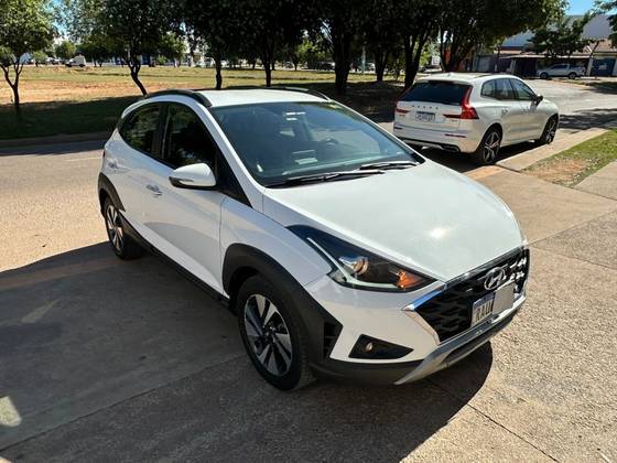 HYUNDAI HB20X 1.6 16V FLEX DIAMOND PLUS AUTOMÁTICO HYUNDAI HB20X 1.6 16V FLEX DIAMOND PLUS AUTOMÁTICO